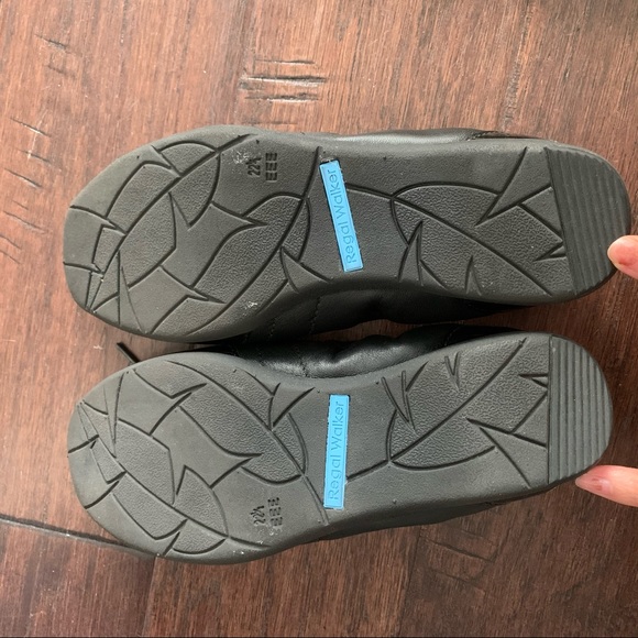 NEW leather  flat shoes - Picture 3 of 3